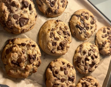 Прості солодкі страви, які дитина може приготувати з дорослими