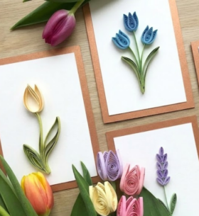 Листівка квіти для мами до 8 березня